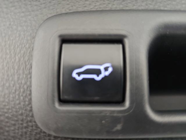 Used 2020 Toyota Highlander XLE image 35