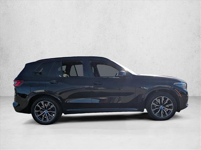 Used 2019 BMW X5 xDrive50i w/ M Sport Package image 4