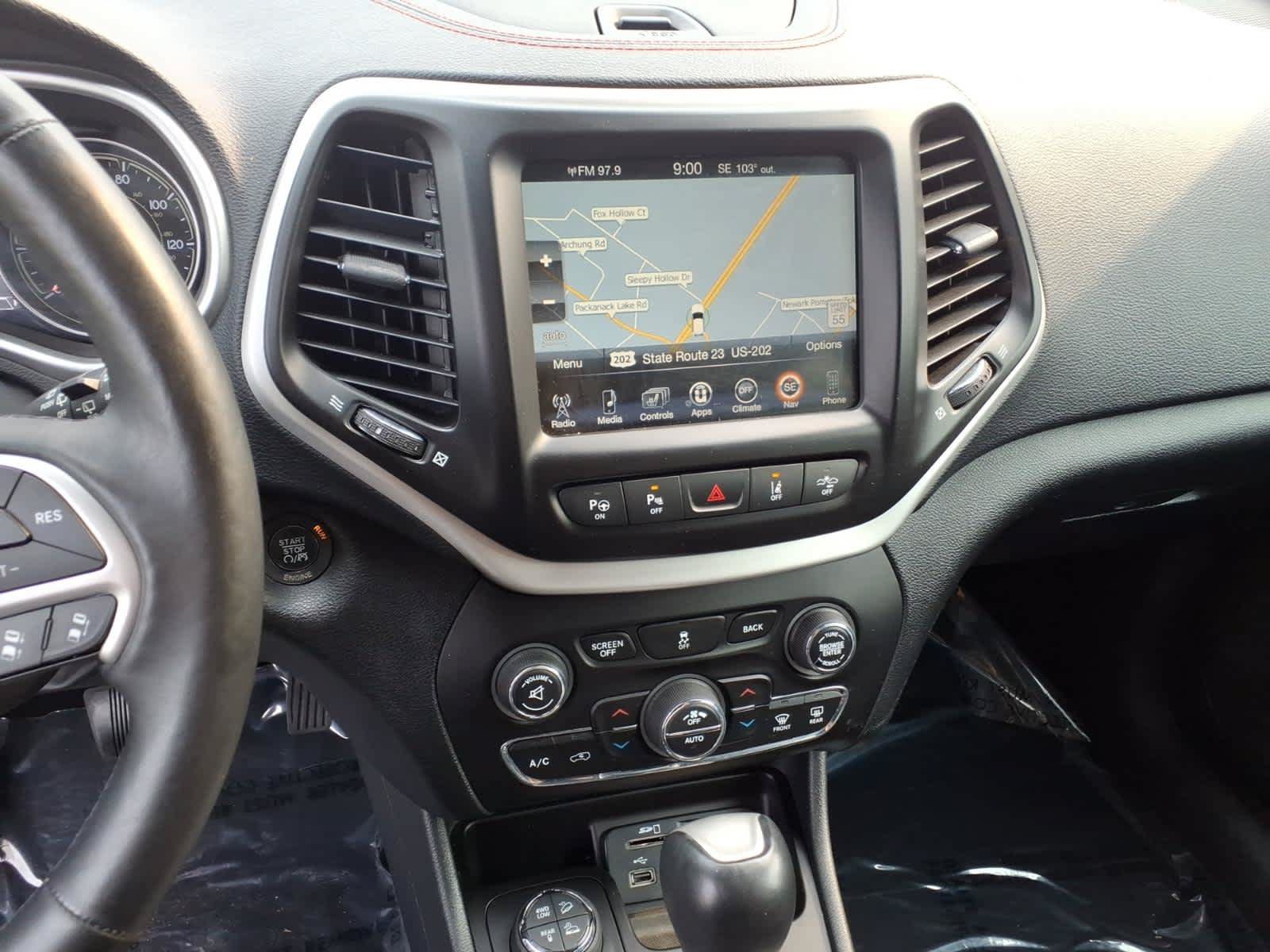 Used 2014 Jeep Cherokee Trailhawk w/ Technology Group AWD/4WD image 12
