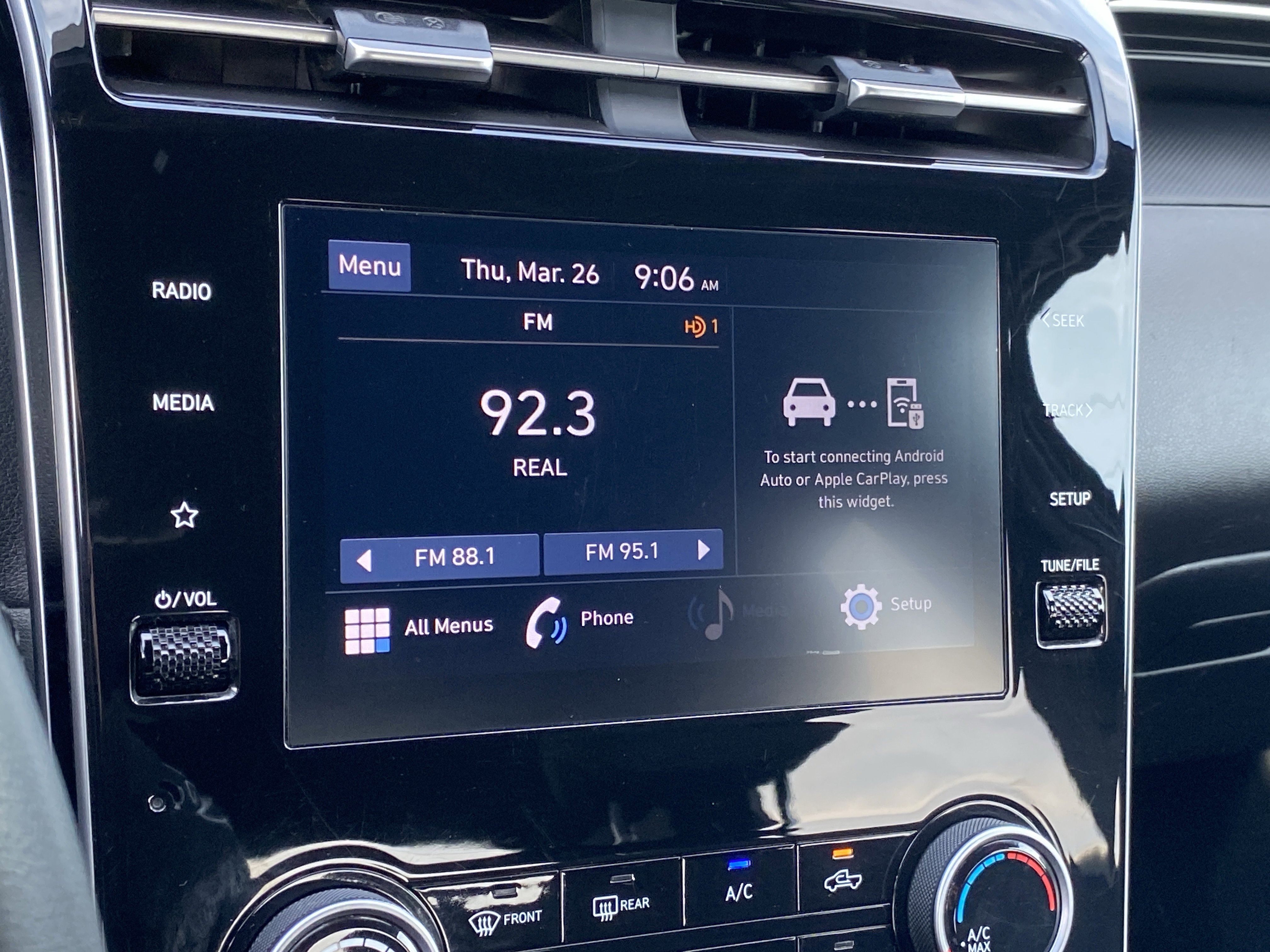 Used 2023 Hyundai Santa Cruz SE image 18