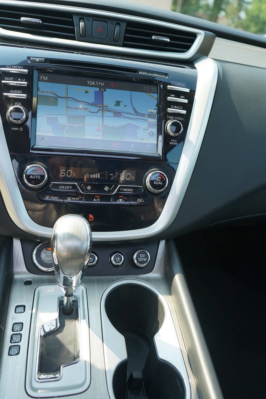 Used 2017 Nissan Murano Platinum w/ Platinum Technology Package AWD/4WD image 18