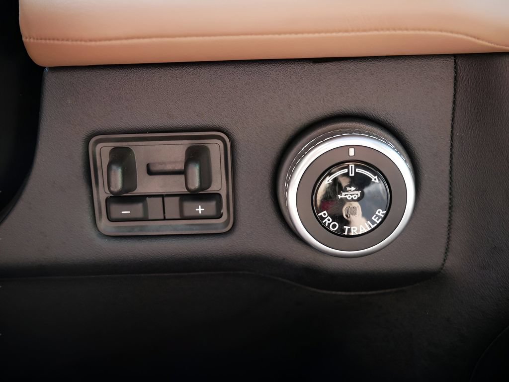 Certified 2025 Lincoln Navigator Black Label AWD/4WD image 27