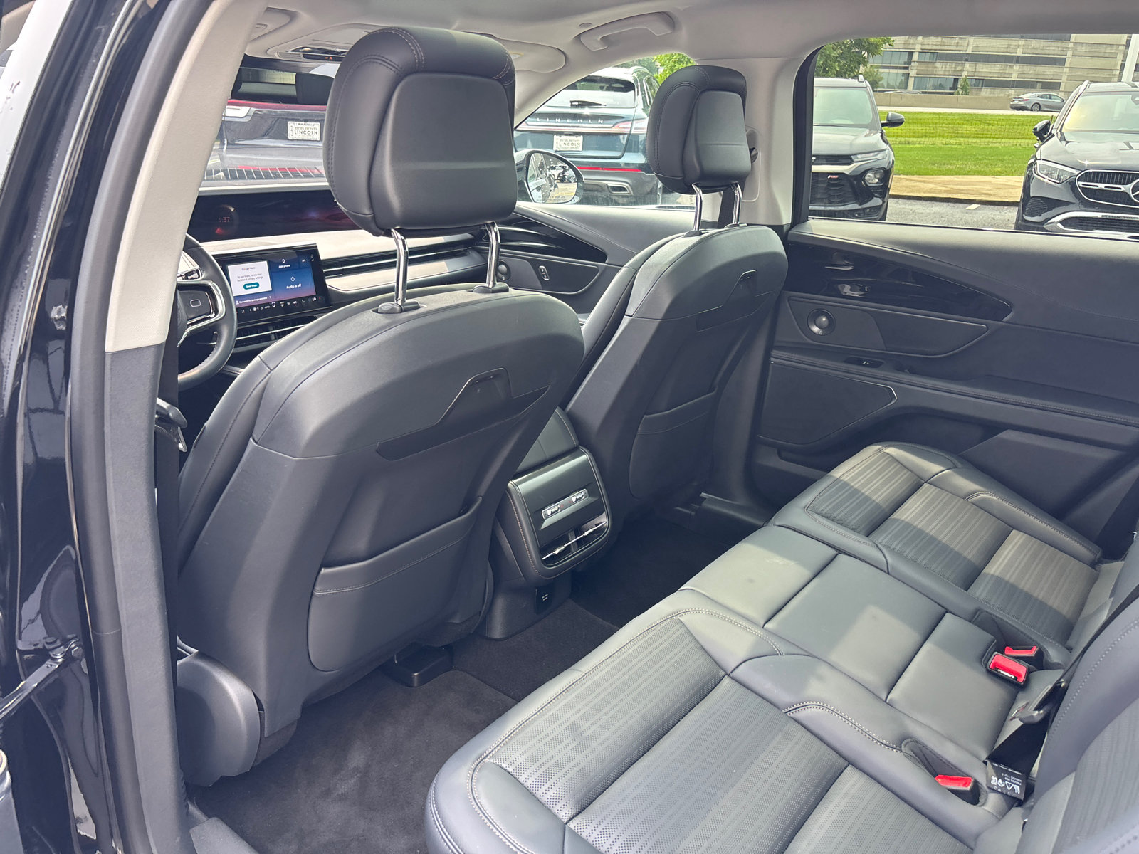 New 2026 Lincoln Nautilus Reserve w/ Jet Appearance Package AWD/4WD image 28