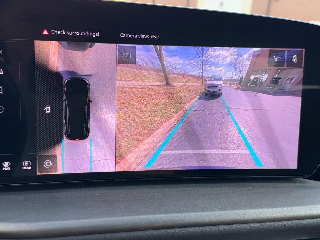 Used 2025 Audi Q5 Premium w/ Convenience Package image 22