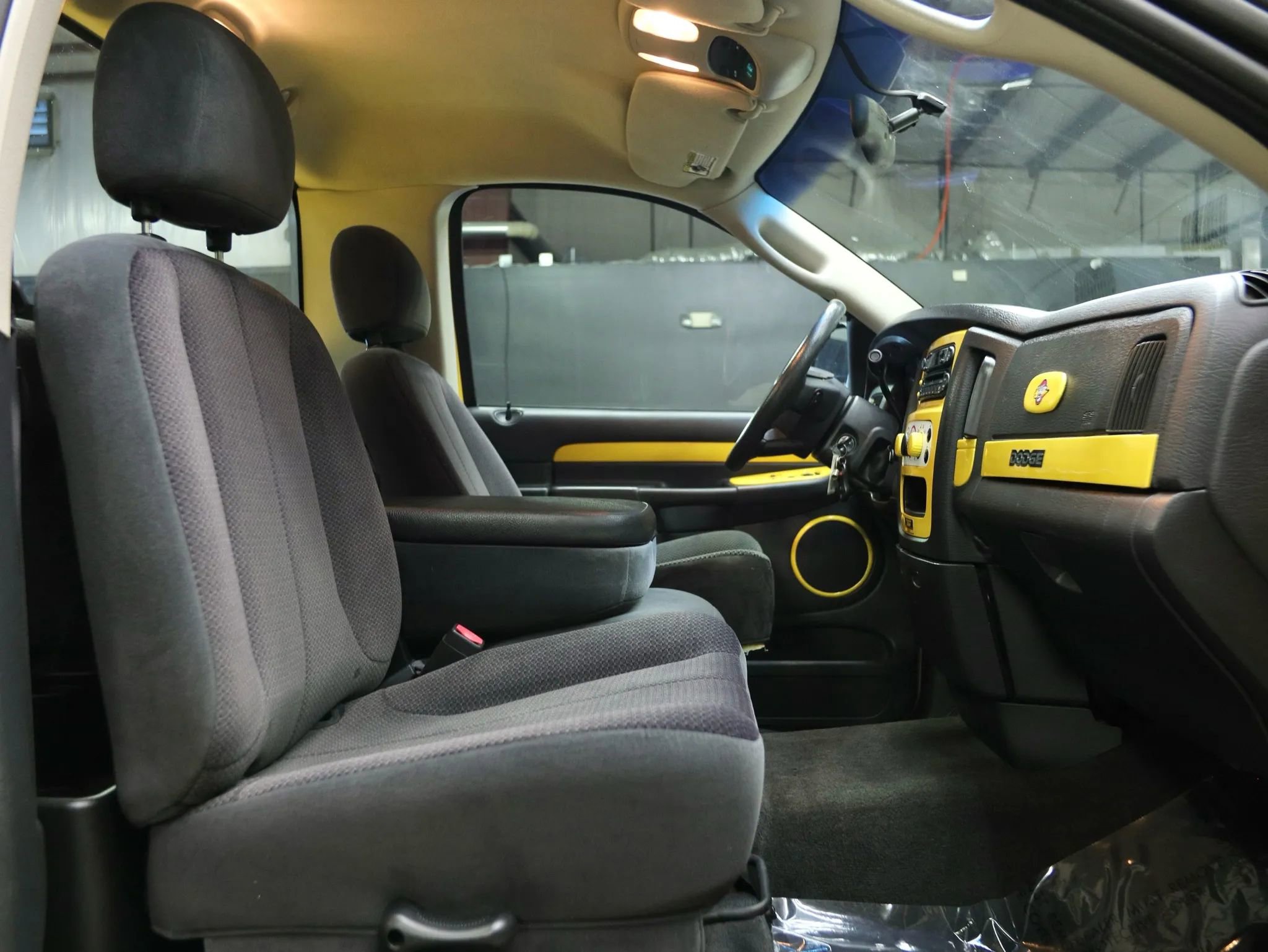 Used 2005 Dodge Ram 1500 Truck SLT w/ Rumblebee Group image 31