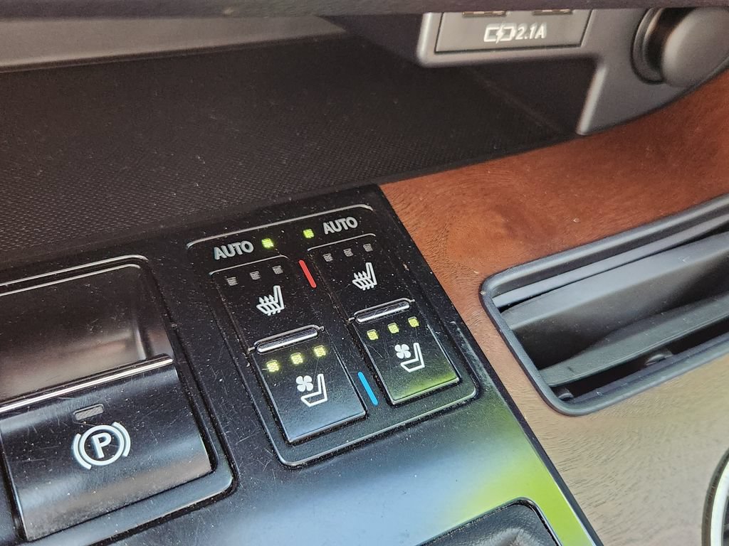 Used 2020 Lexus RX 350L Premium w/ Premium Package AWD/4WD image 26