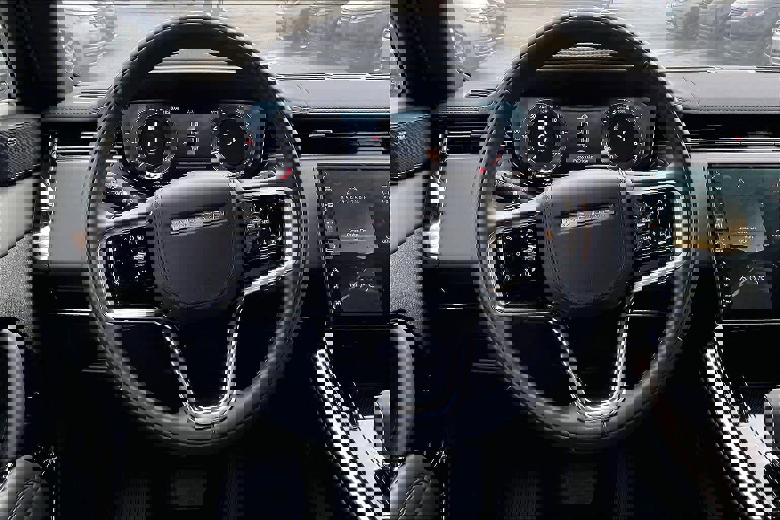 Used 2025 Land Rover Range Rover Sport image 8