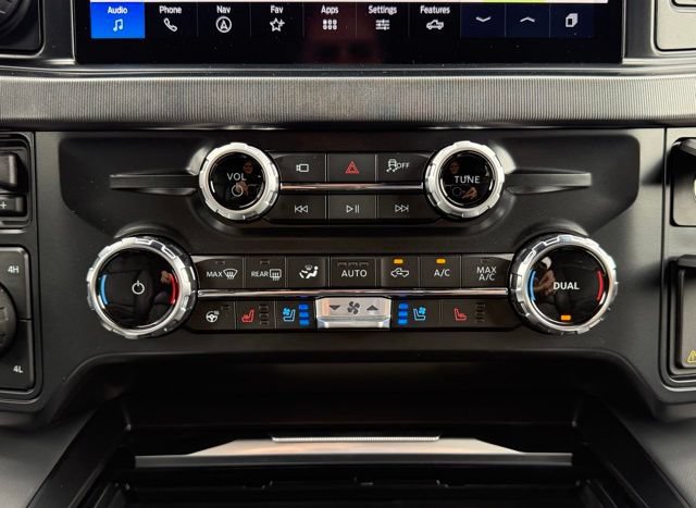 Used 2026 Ford F450 Platinum AWD/4WD image 30