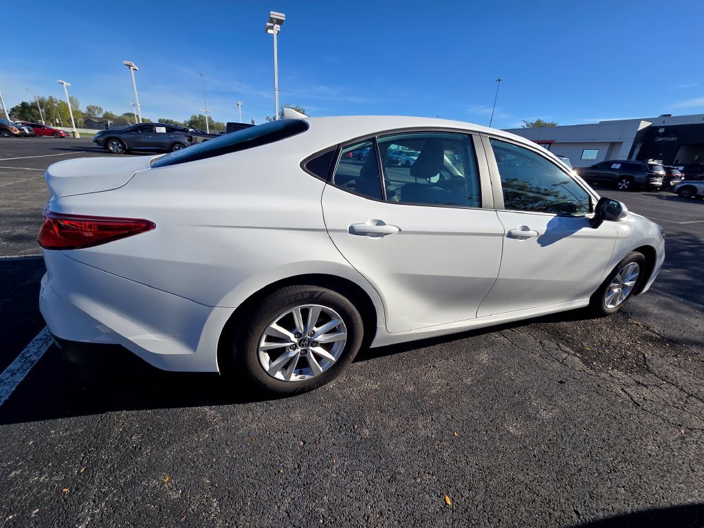 Used 2025 Toyota Camry LE FWD image 8