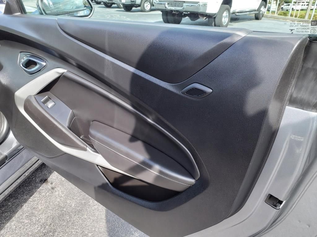 Used 2021 Chevrolet Camaro LT RWD image 28