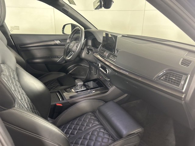 Used 2023 Audi SQ5 Prestige w/ Prestige Package image 11