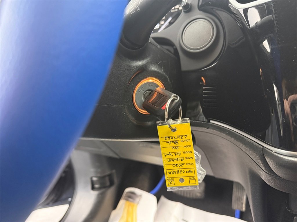 Used 2020 Mitsubishi Outlander ES image 29