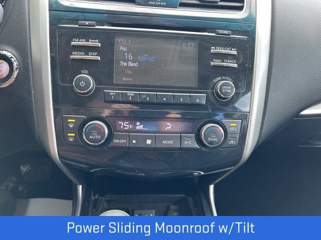 Used 2014 Nissan Altima 2.5 SV w/ Convenience Package FWD image 3