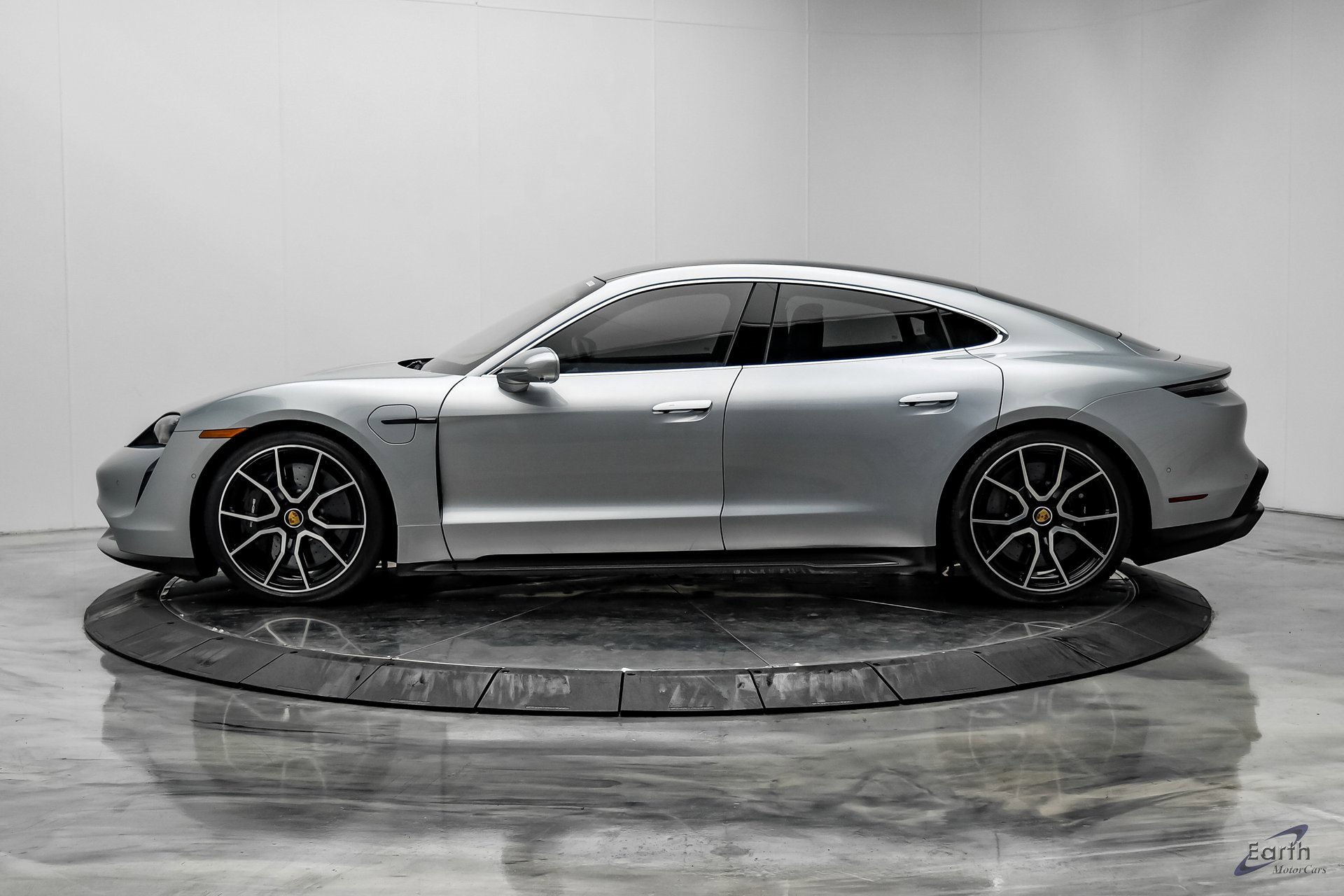 Used 2023 Porsche Taycan Turbo S w/ Premium Package image 5