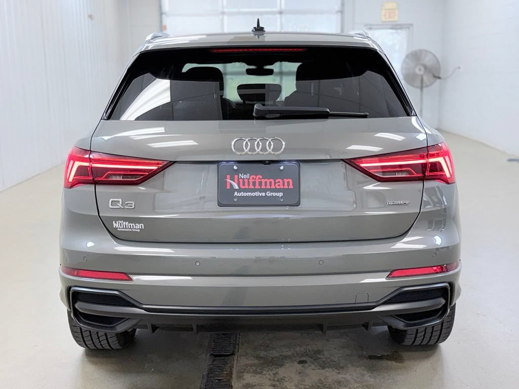 Used 2021 Audi Q3 2.0T Premium w/ Convenience Package AWD/4WD image 6