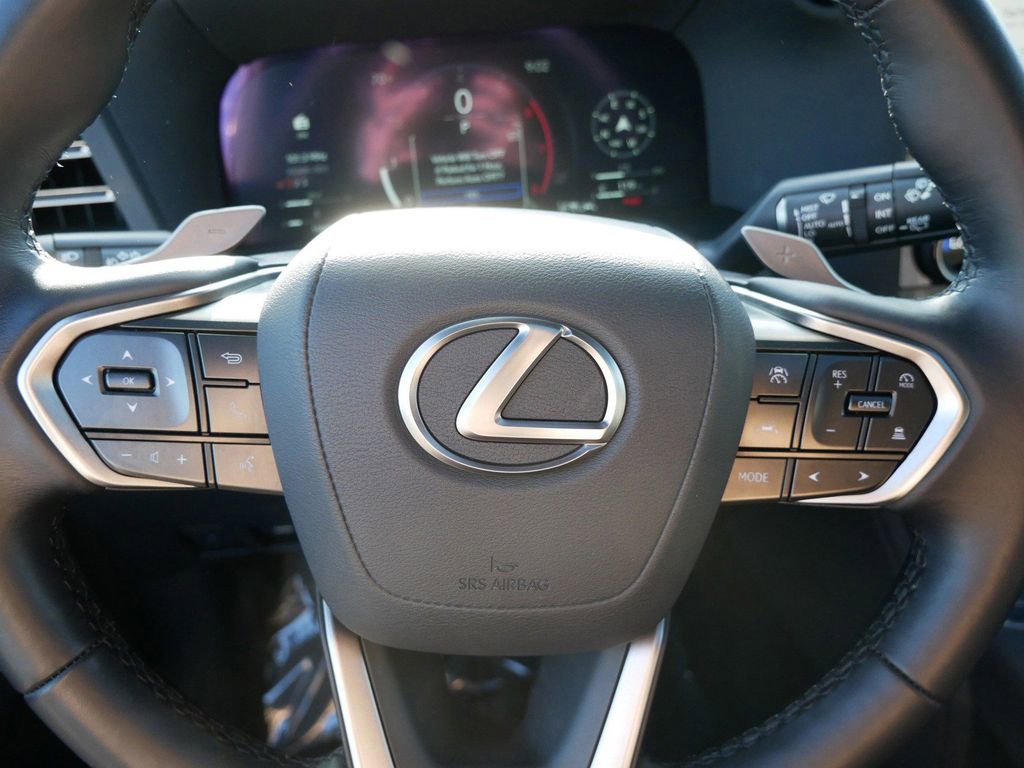 Used 2024 Lexus GX 550 w/ Cold Area Package AWD/4WD image 19