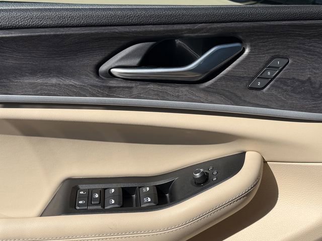 Used 2025 Jeep Grand Cherokee Limited w/ Black Appearance Package image 24