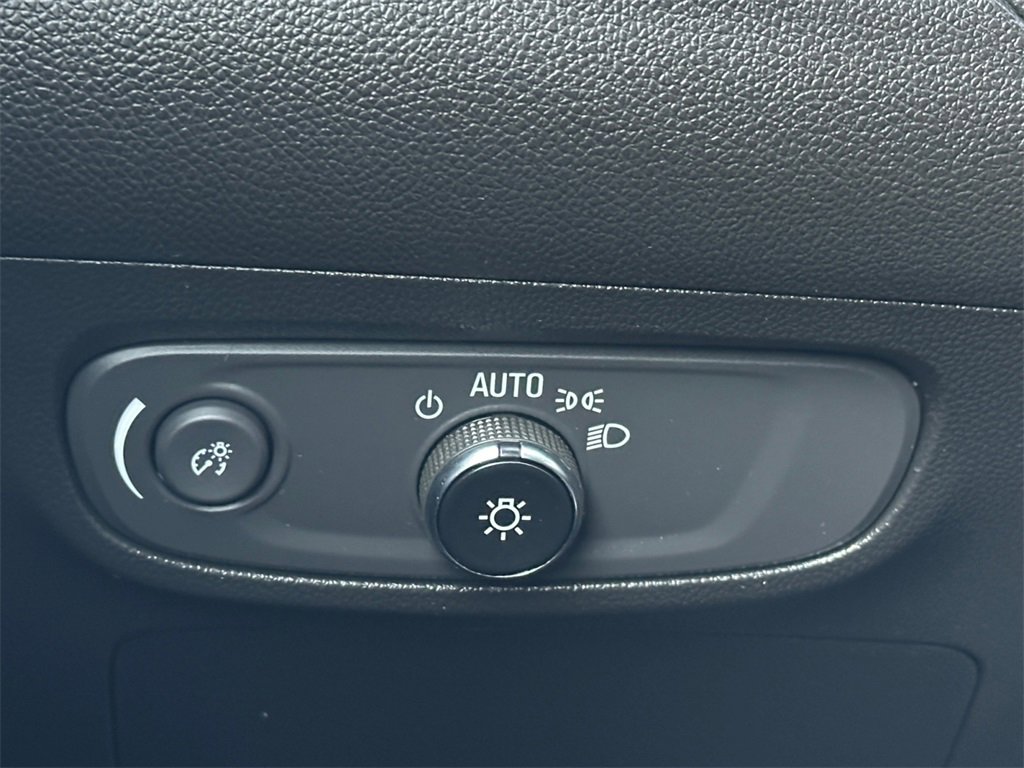 Used 2024 Buick Encore GX Sport Touring image 18