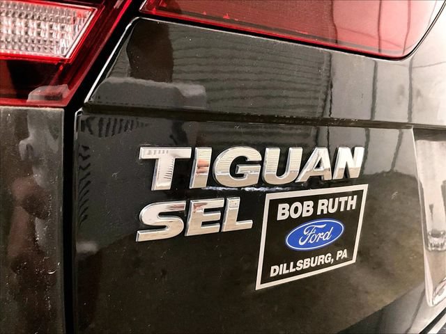 Used 2020 Volkswagen Tiguan SEL AWD/4WD image 14