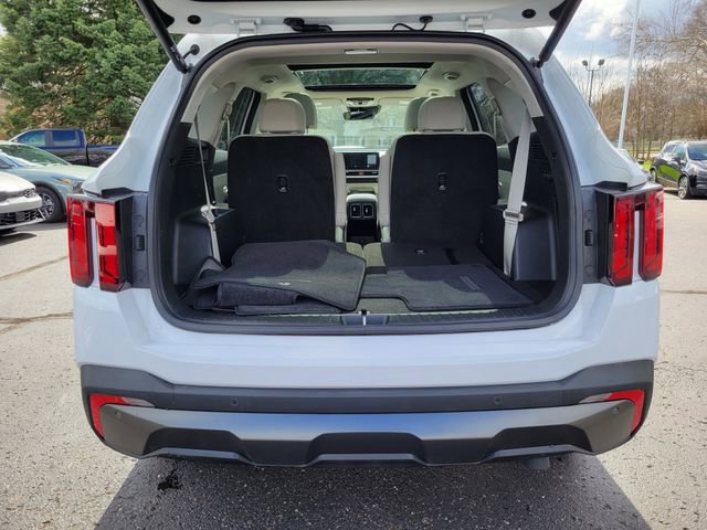 Certified 2025 Kia Sorento X-Line EX image 26