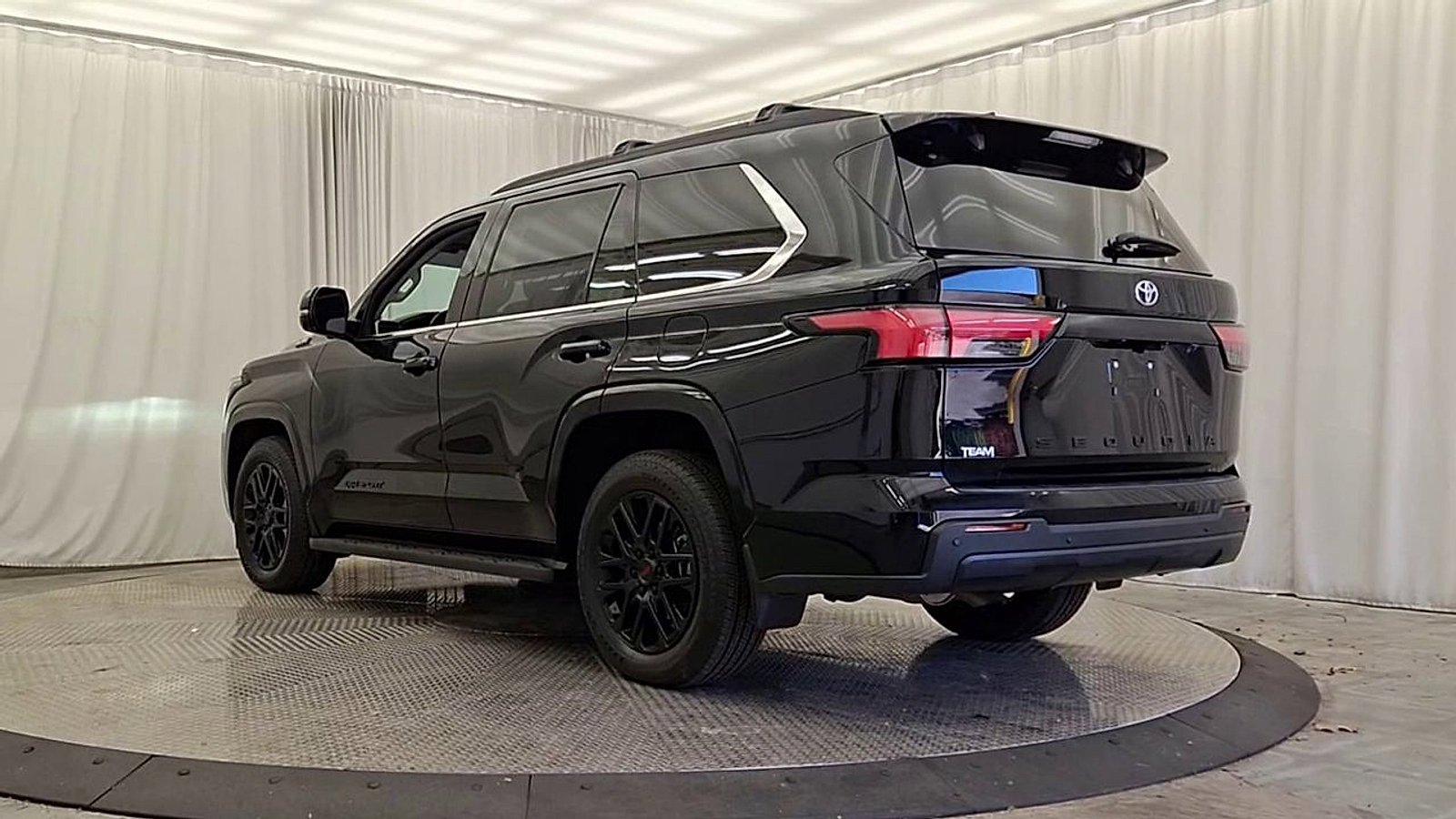 Certified 2024 Toyota Sequoia SR5 w/ SR5 Premium Package AWD/4WD image 9