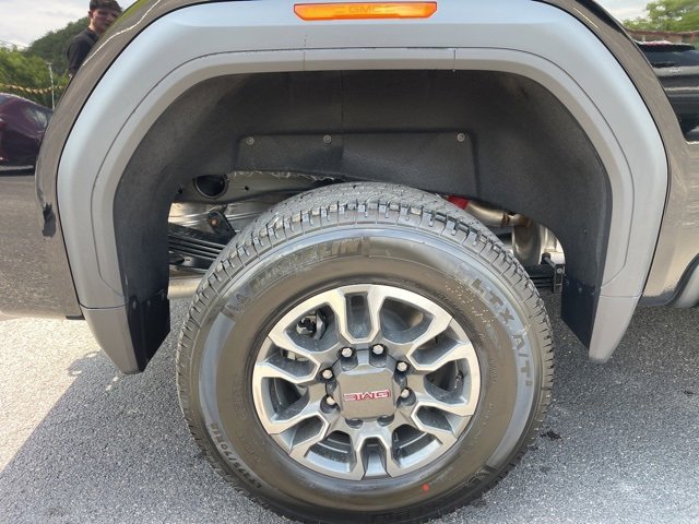 New 2025 GMC Sierra 2500 SLT w/ SLT Premium Package image 12