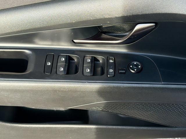 Used 2022 Hyundai Elantra N FWD image 18