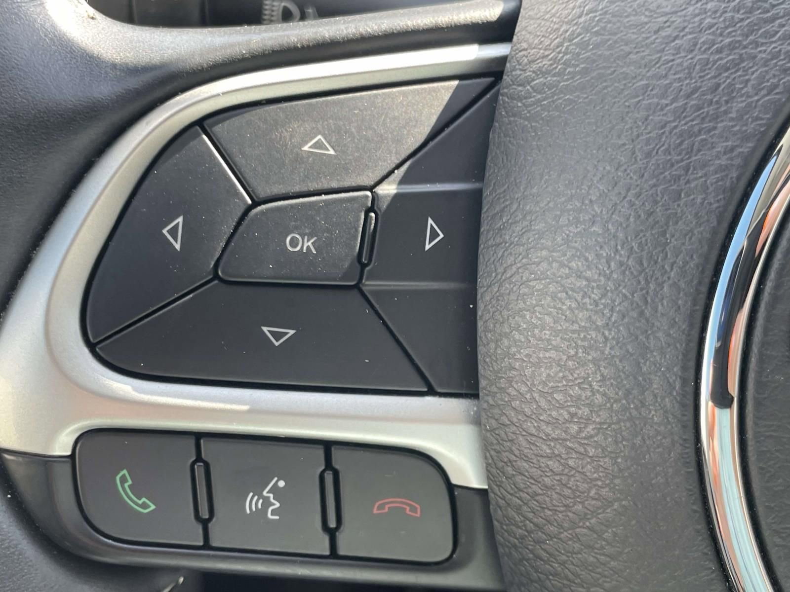 Used 2018 Jeep Compass Latitude w/ Popular Equipment Group image 28