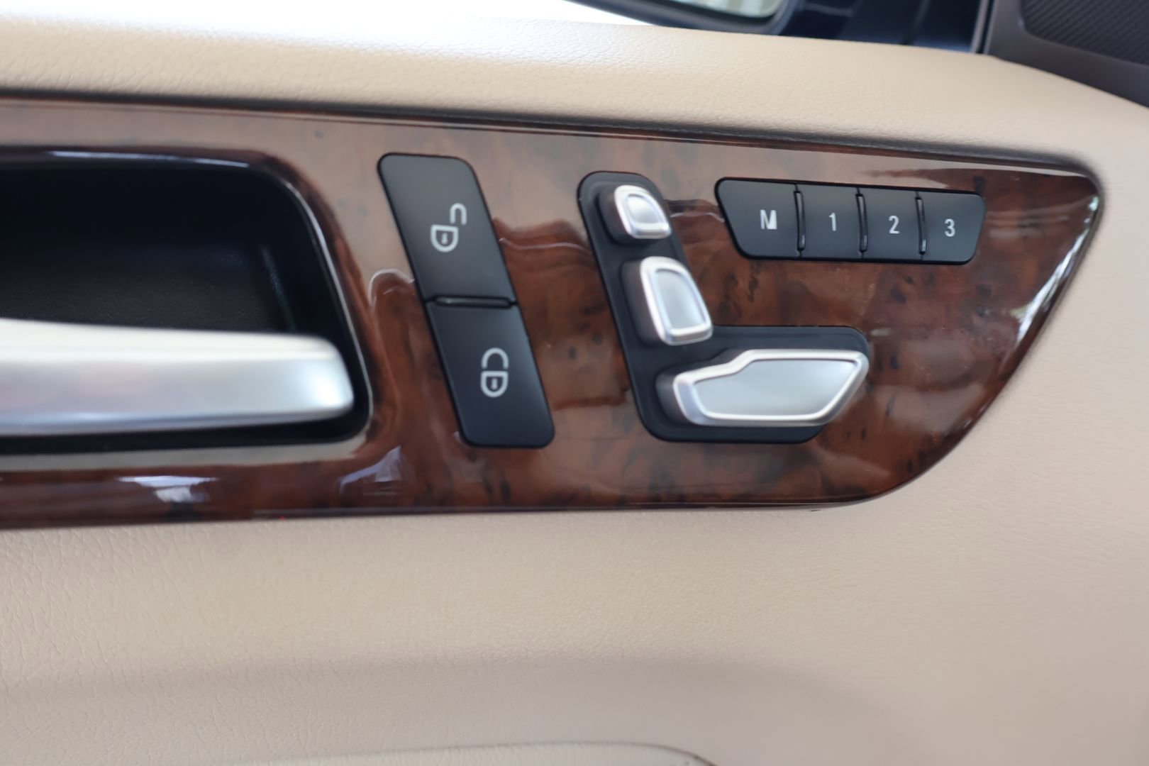 Used 2019 Mercedes-Benz GLS 450 4MATIC image 10