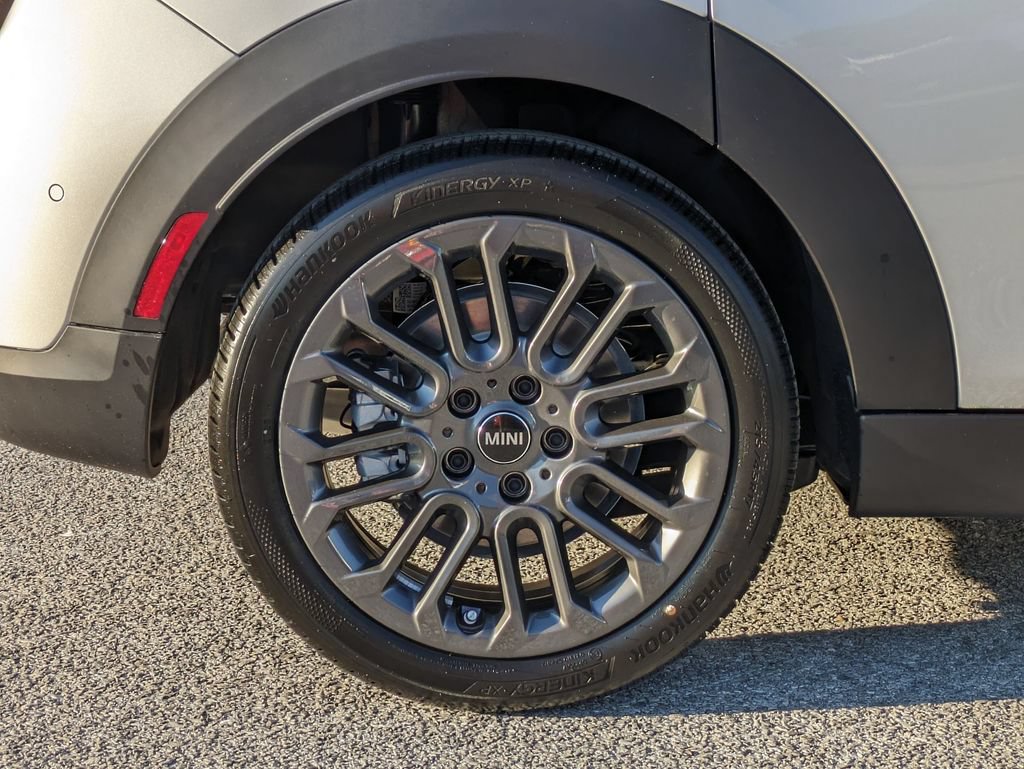 New 2026 MINI Cooper 4-Door Hardtop FWD image 9