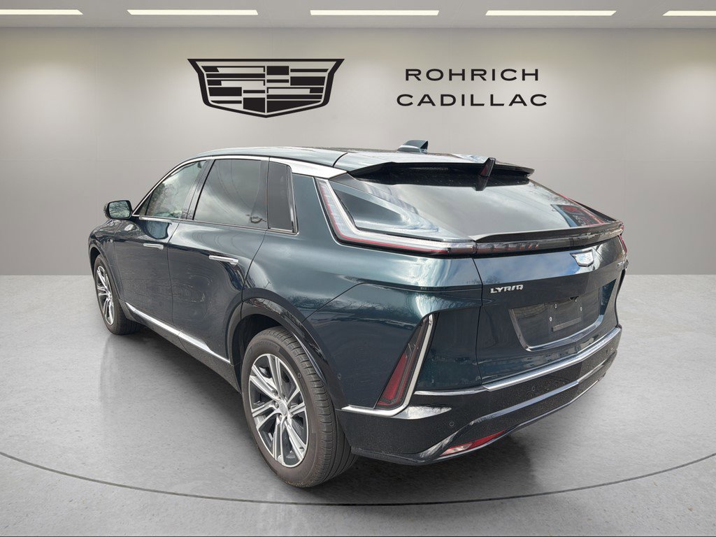 Certified 2025 Cadillac Lyriq Luxury AWD/4WD image 13