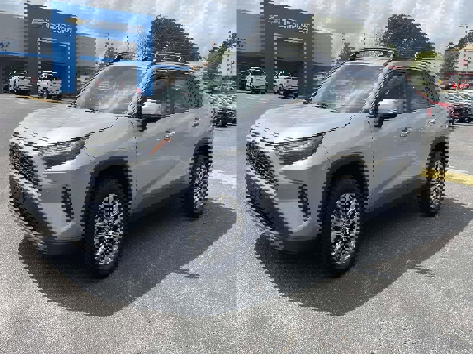 Used 2023 Toyota RAV4 Limited image 7