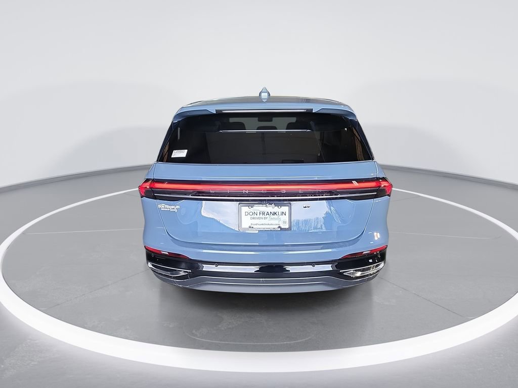 Used 2025 Lincoln Nautilus Premier image 7