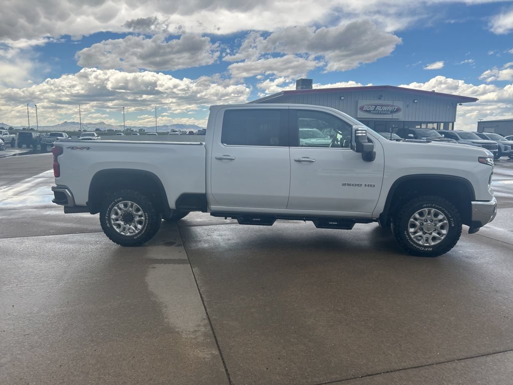 Used 2024 Chevrolet Silverado 2500 LTZ AWD/4WD image 6