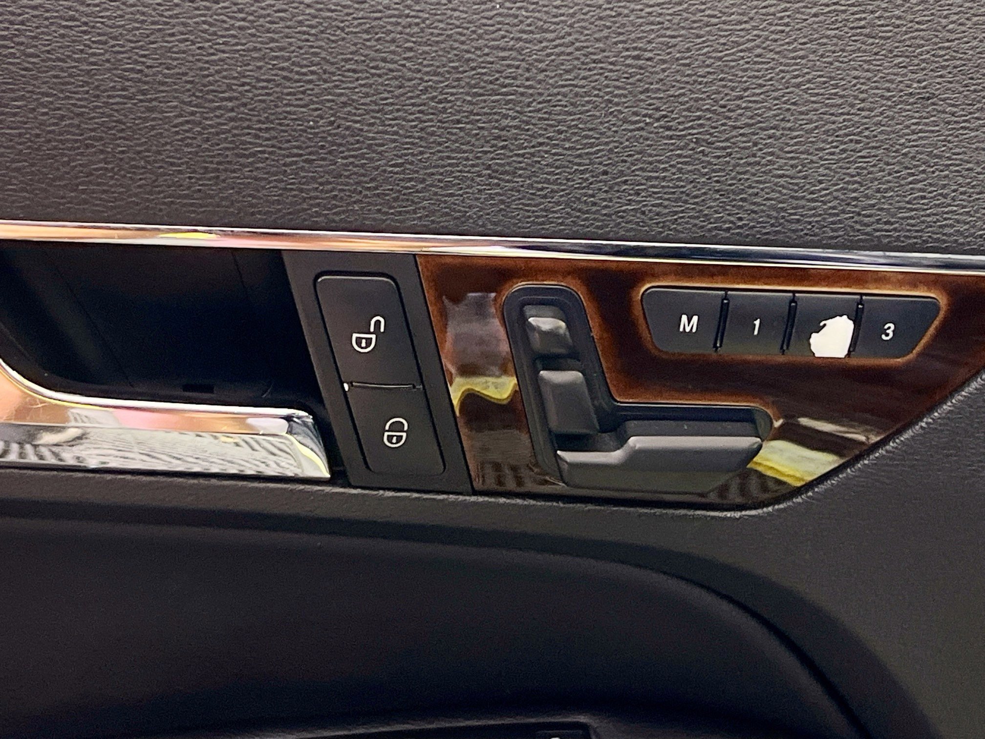 Used 2013 Mercedes-Benz E 350 Cabriolet image 15