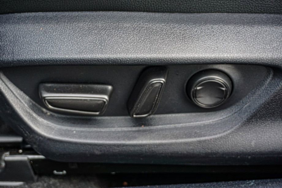 Used 2025 Toyota Camry SE image 46