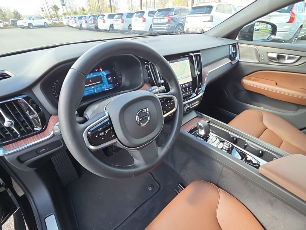 Certified 2025 Volvo V60 B5 Cross Country Plus image 7