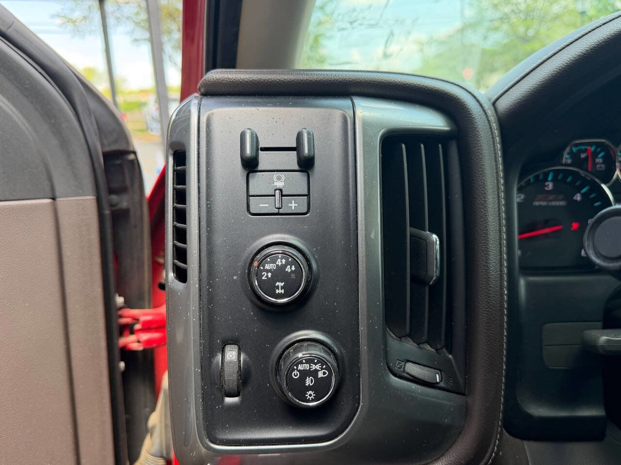 Used 2016 Chevrolet Silverado 1500 LTZ Z71 w/ LTZ Plus Package image 10