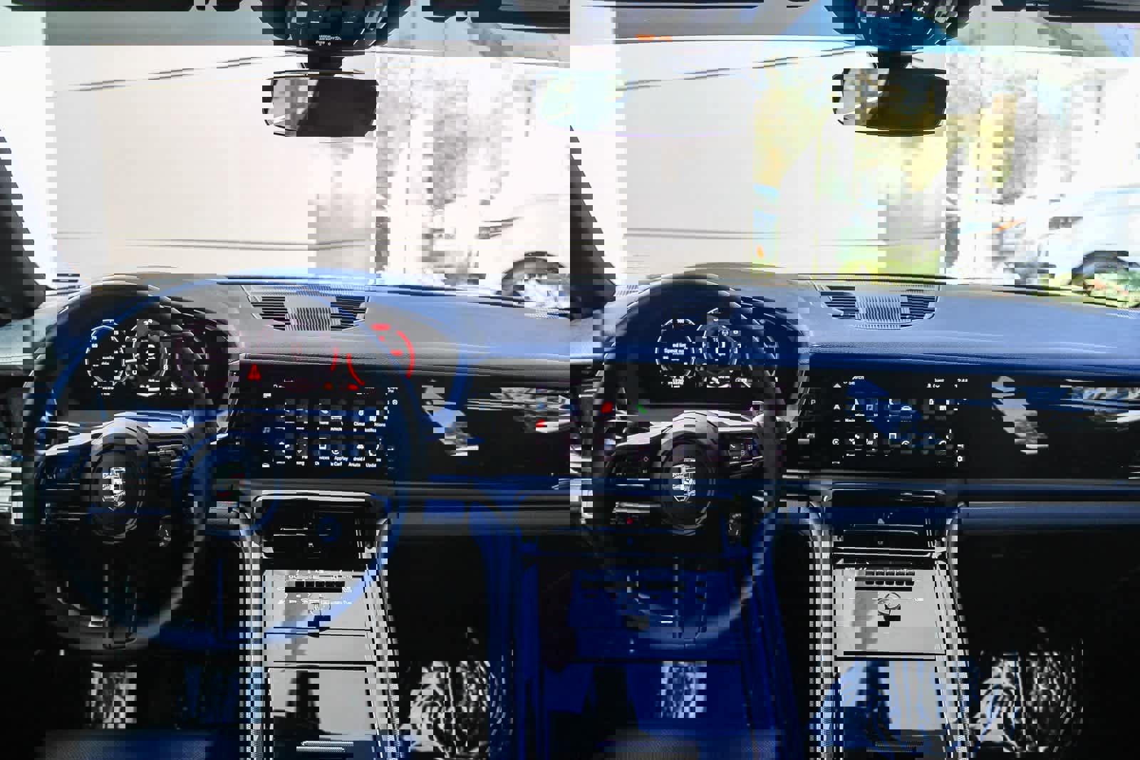 Used 2025 Porsche Panamera 4 image 12