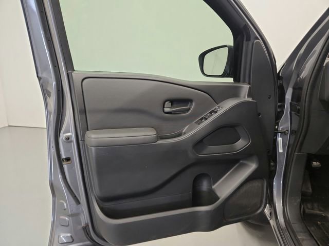 Used 2022 Nissan Frontier S image 24