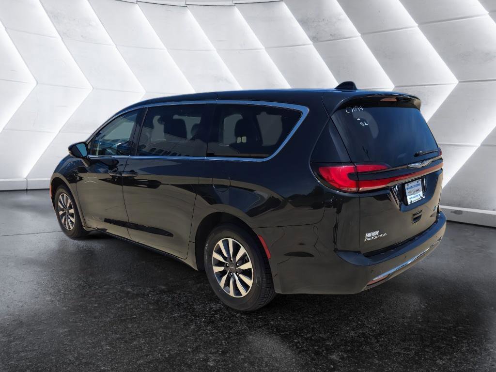 Used 2024 Chrysler Pacifica Limited FWD image 7