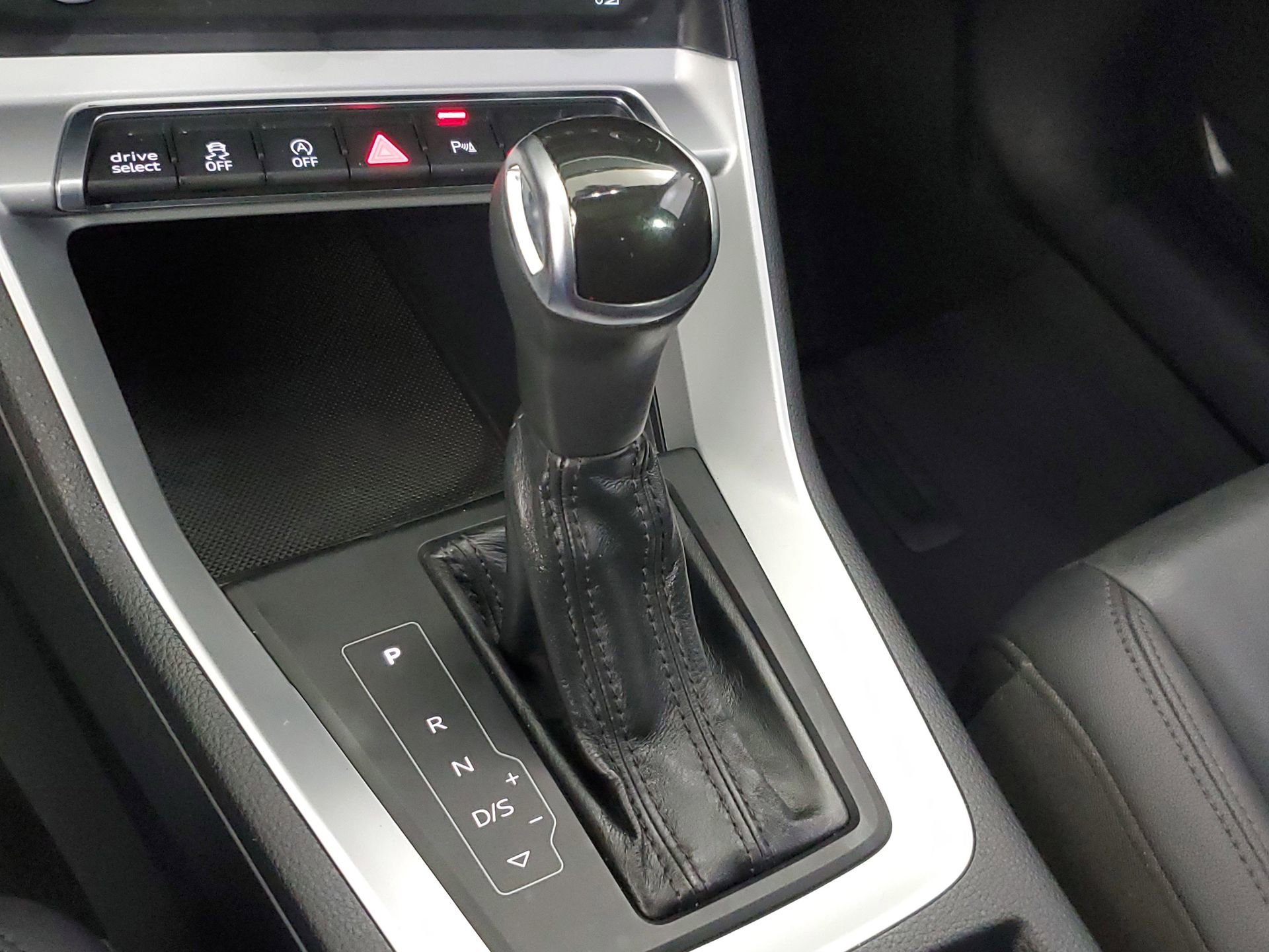 Used 2020 Audi Q3 2.0T Premium w/ Convenience Package image 42