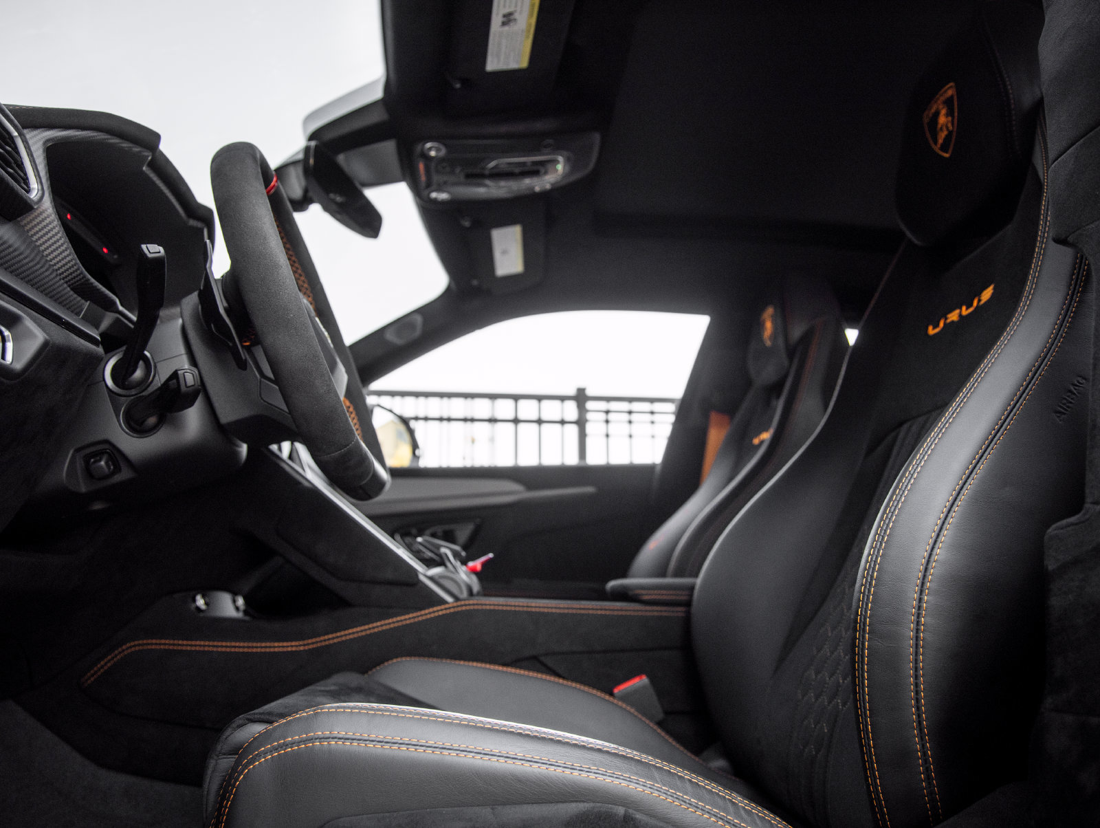 Used 2024 Lamborghini Urus Performante AWD/4WD image 34