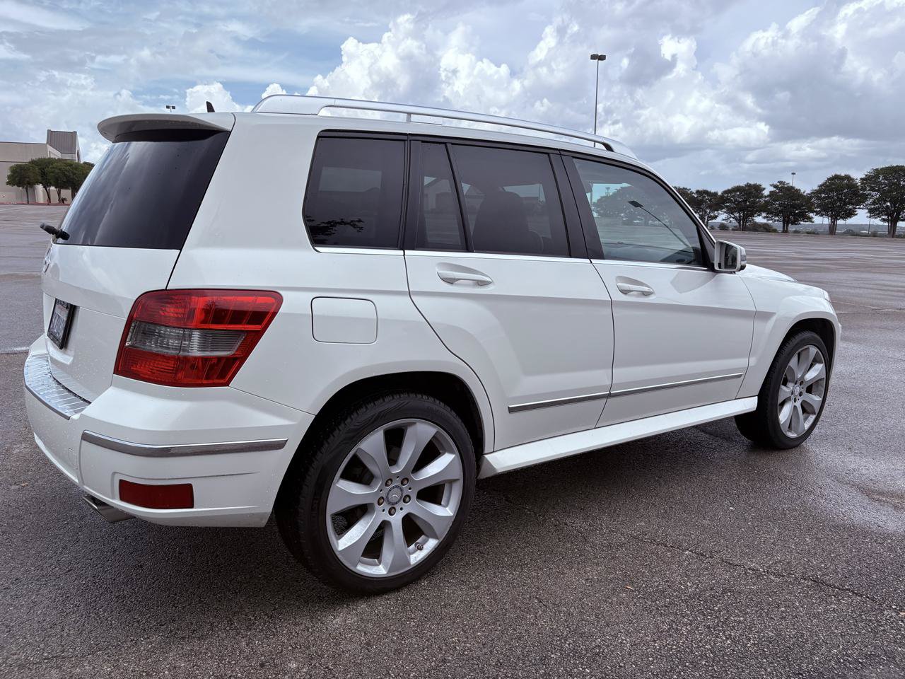 Used 2010 Mercedes-Benz GLK 350 2WD image 9