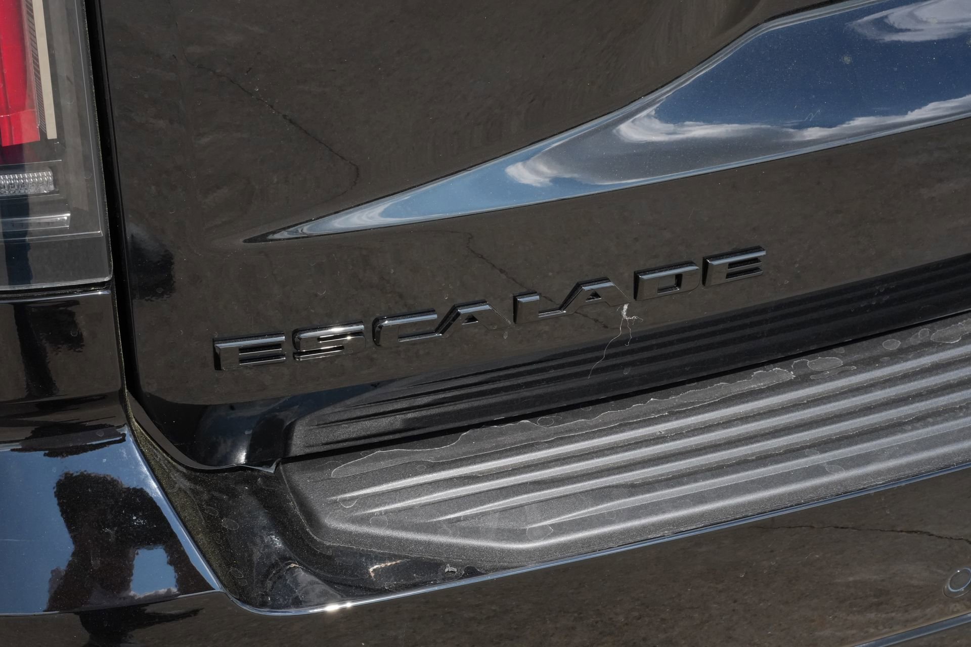 New 2026 Cadillac Escalade Platinum Sport w/ LPO, ONYX Package image 22