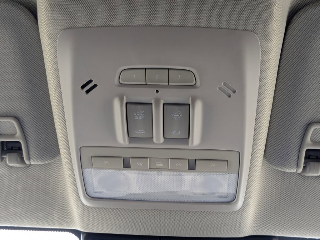 Used 2019 Buick Encore Essence w/ Safety Package II AWD/4WD image 26