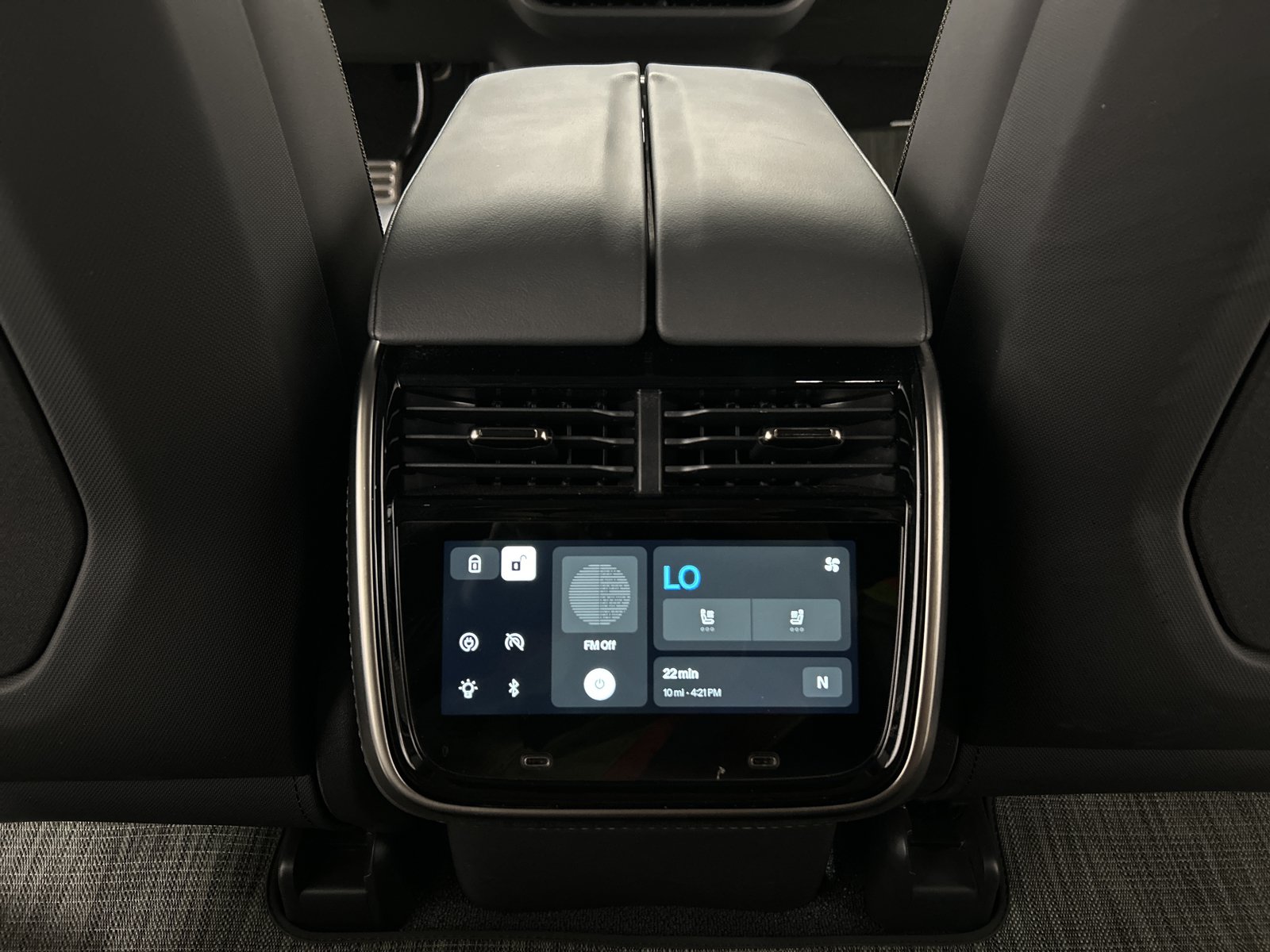 Used 2023 Rivian R1S Adventure AWD/4WD image 30