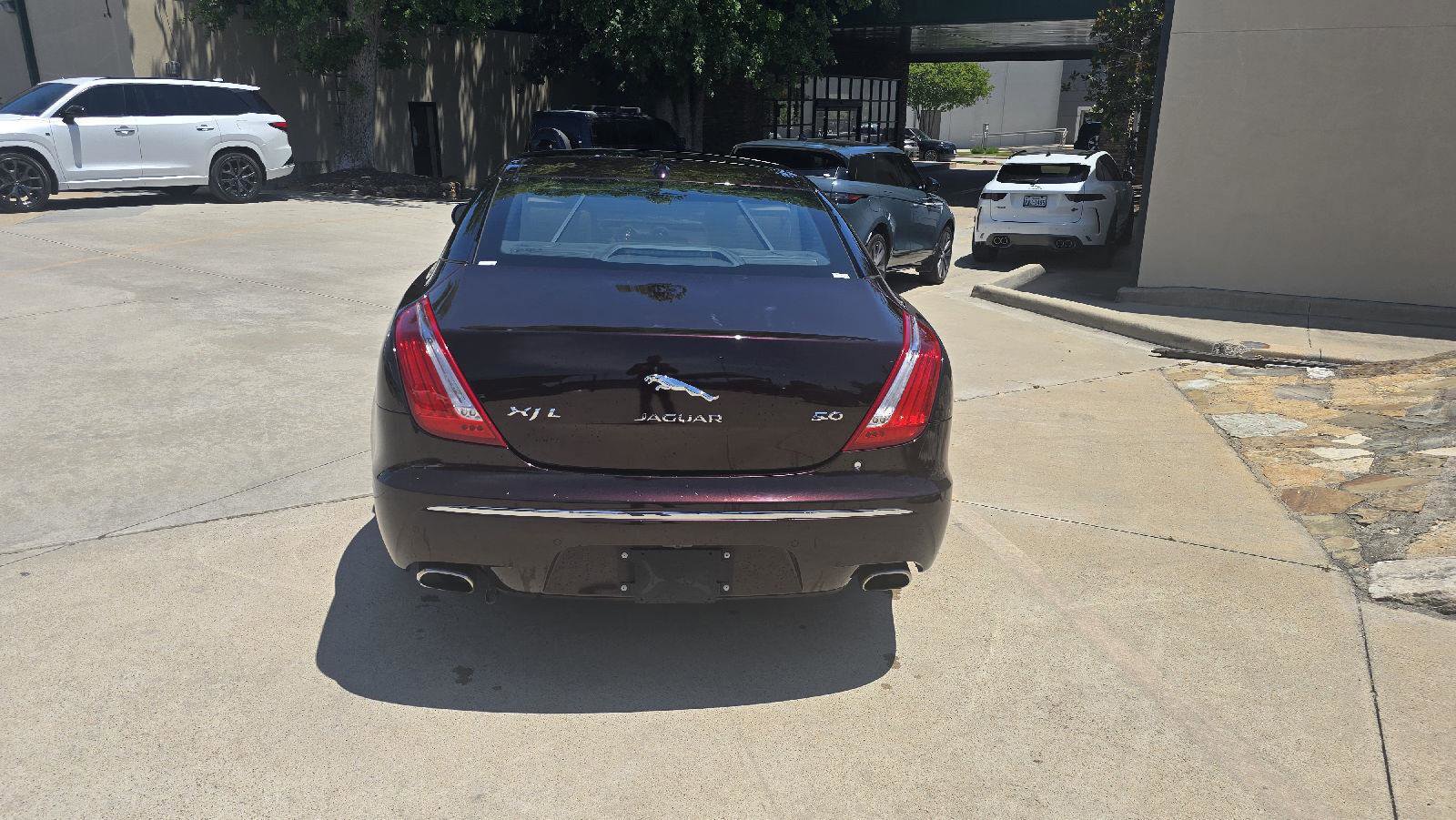 Used 2013 Jaguar XJ L Portfolio RWD image 3