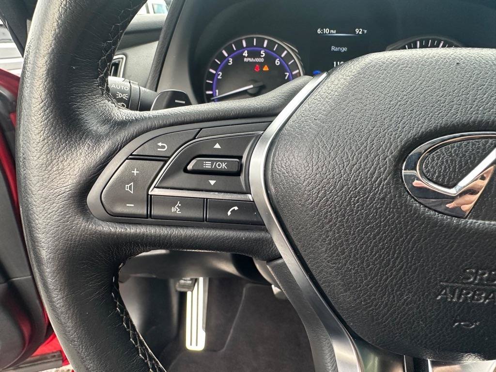 Used 2017 INFINITI Q60 Red Sport 400 RWD image 18
