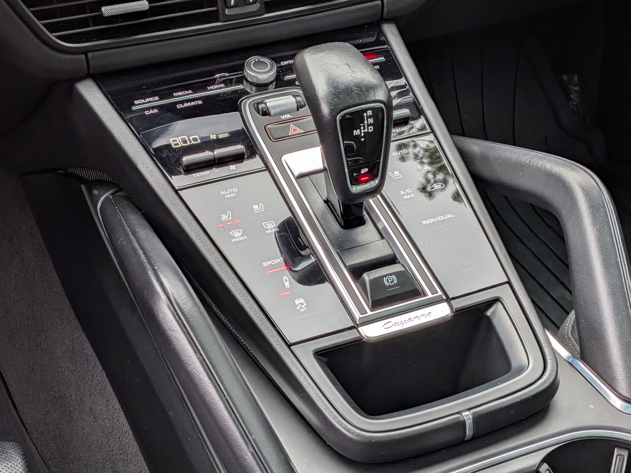 Used 2021 Porsche Cayenne Turbo image 28